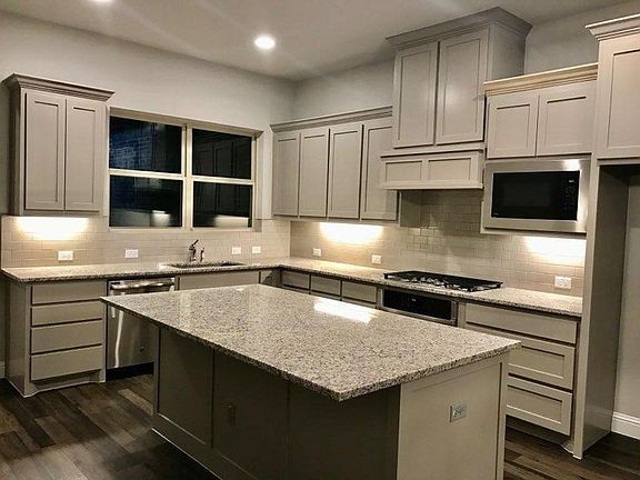 3rd image of 6909 Acadia Ln