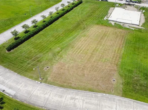 105 Heron Dr, Westwego, LA 70094