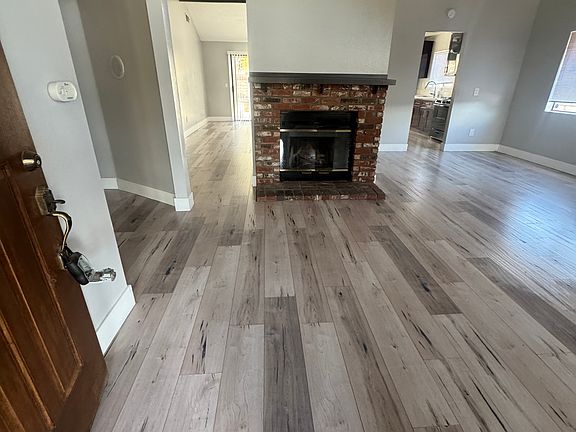 5th image of 14723 Blue Grass Dr