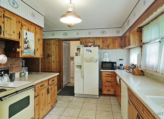 4th image of 78 Brookdale Ln