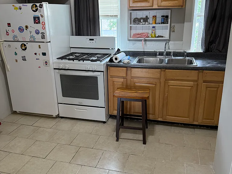 18 Falmouth St #1 — Photo 5