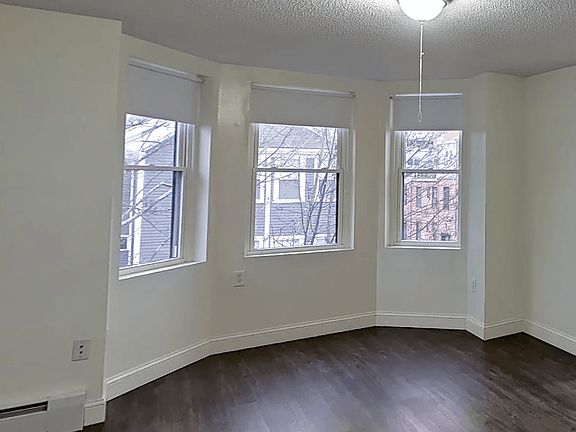 4th image of 219 Pearl St #11635006