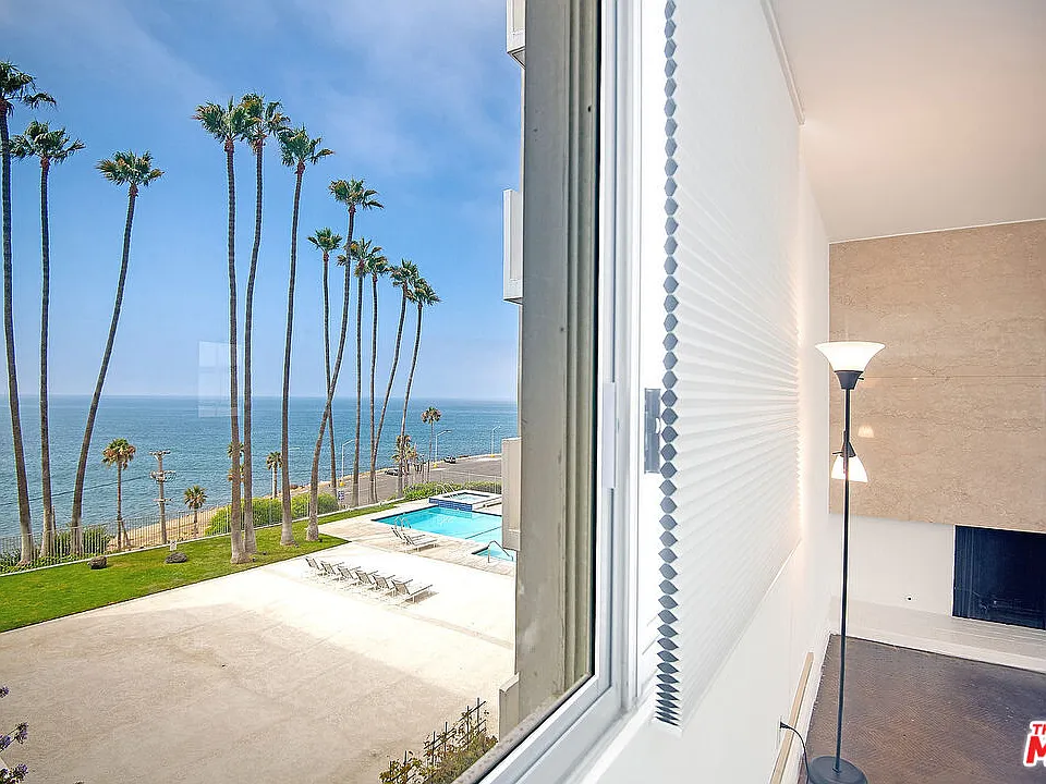 17366 W Sunset Blvd #201