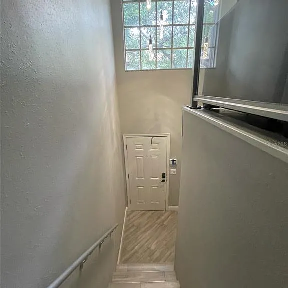1450 Mahogany Ln — Photo 2