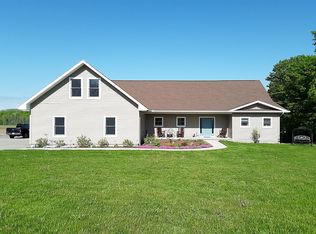 1776 Barnard Rd S, Charlevoix, MI 49720