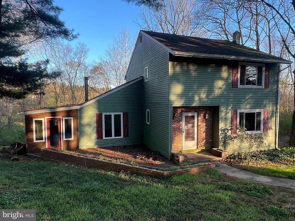 1st image of 7 Shady Ln