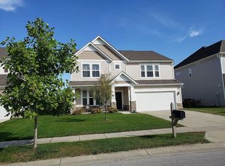 2176 Creek Bank Dr, Columbus, IN 47201