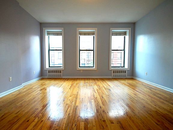 2nd image of 229 W 112th St APT 3