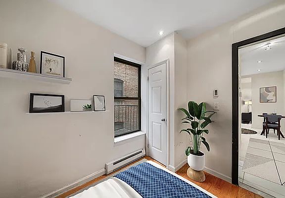 4th image of 965 Amsterdam Ave #6L
