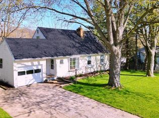 1240 Brookview Dr, Huron, OH 44839