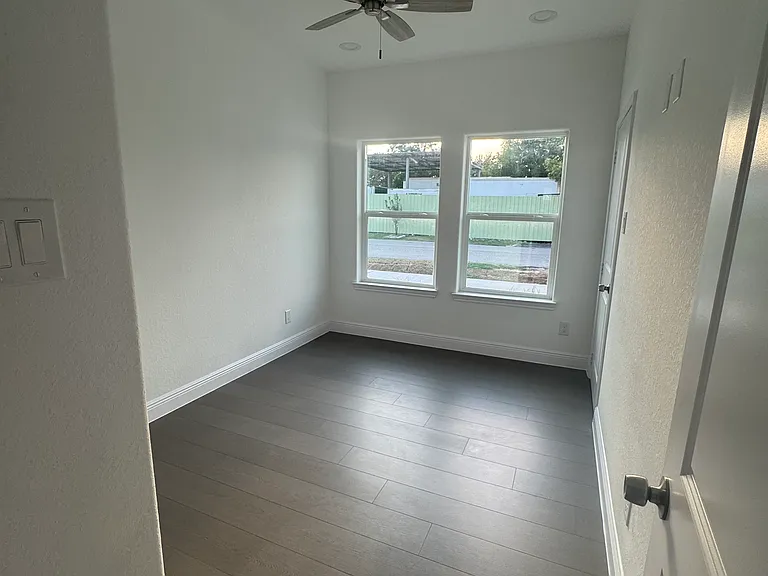 8001 Buchanan St #B — Photo 7