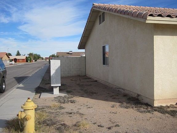 2nd image of 7206 E 26th Pl