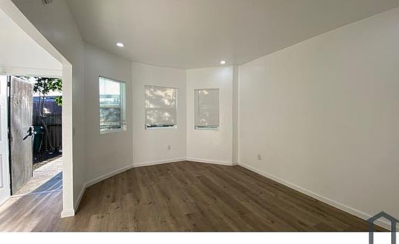 3rd image of 3428 Hannah St