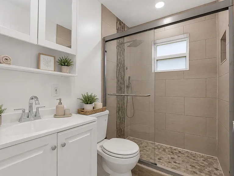 6621 Perry St — Photo 14