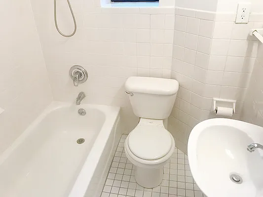 Rented by AJ Clarke | media 19