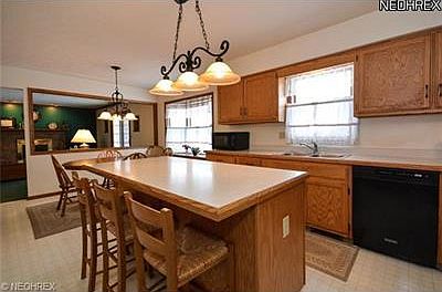4th image of 381 Winchester Ln