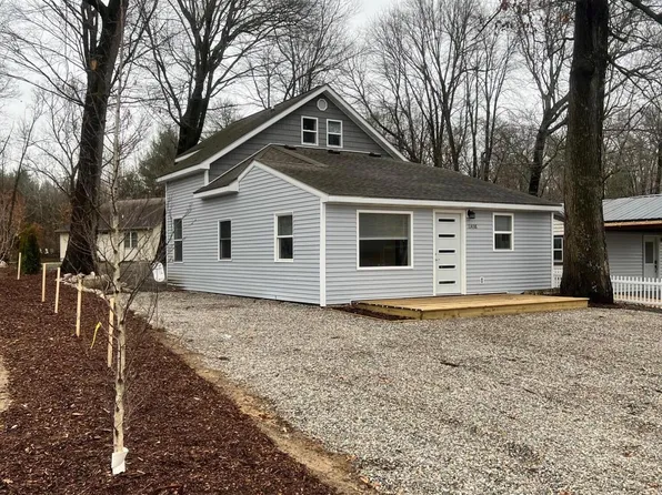 11438 Hydeaway Ct, Middleville, MI 49333