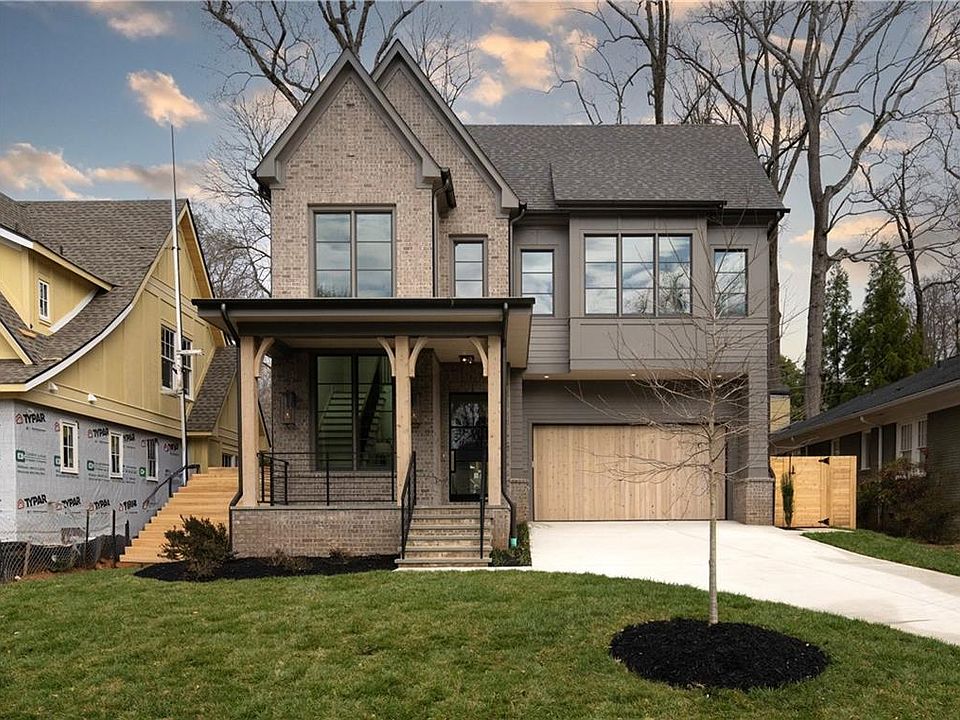 1st image of 854 Courtenay Dr NE