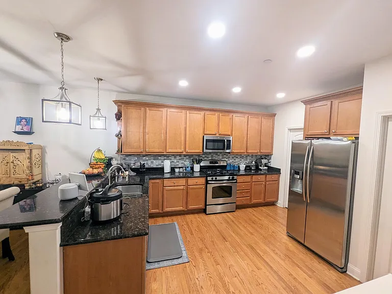 394 E Tall Oaks Ln — Photo 7