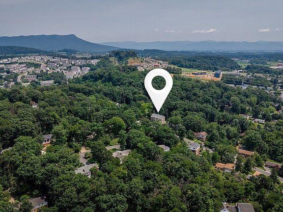 2nd image of 1176 Nelson Dr