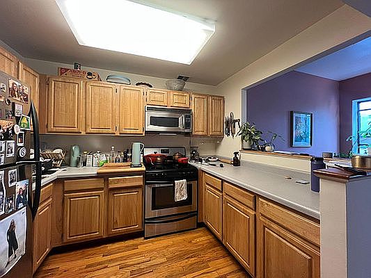 3rd image of 164 W 130th St #3