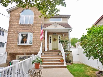 950 Huguenot Ave, Staten Island, NY, 10312