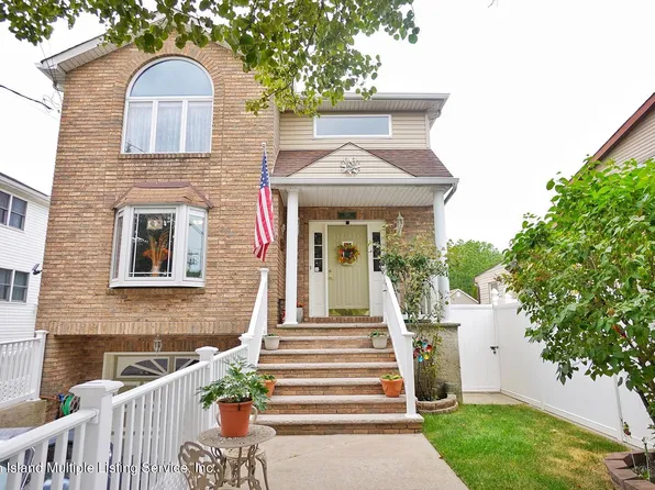 950 Huguenot Ave, Staten Island, NY 10312