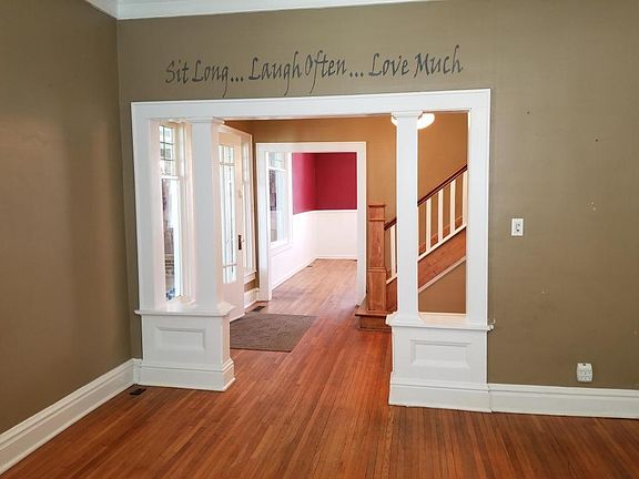 3rd image of 122 Woodlawn Ave