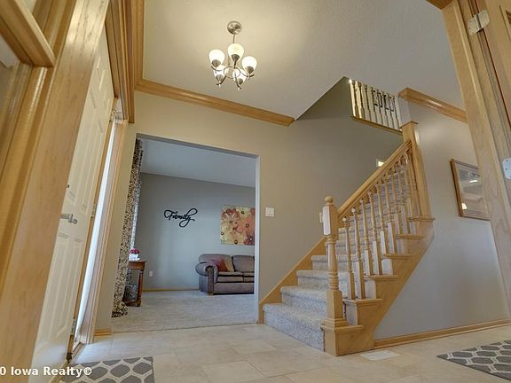 2nd image of 2509 Country Side Pl