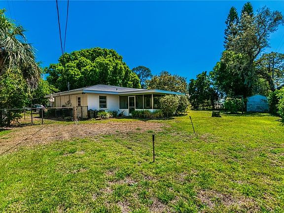 4th image of 1201 Marion Dr S