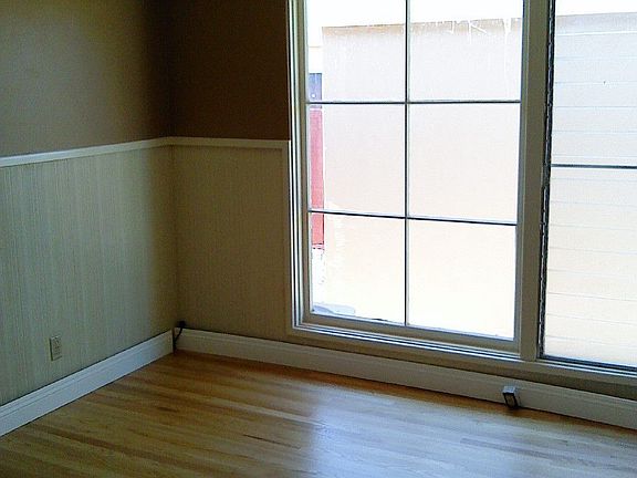 4th image of 2956 Vancouver Ave