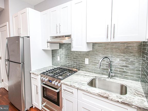 4th image of 1001-7 S 4th St #25