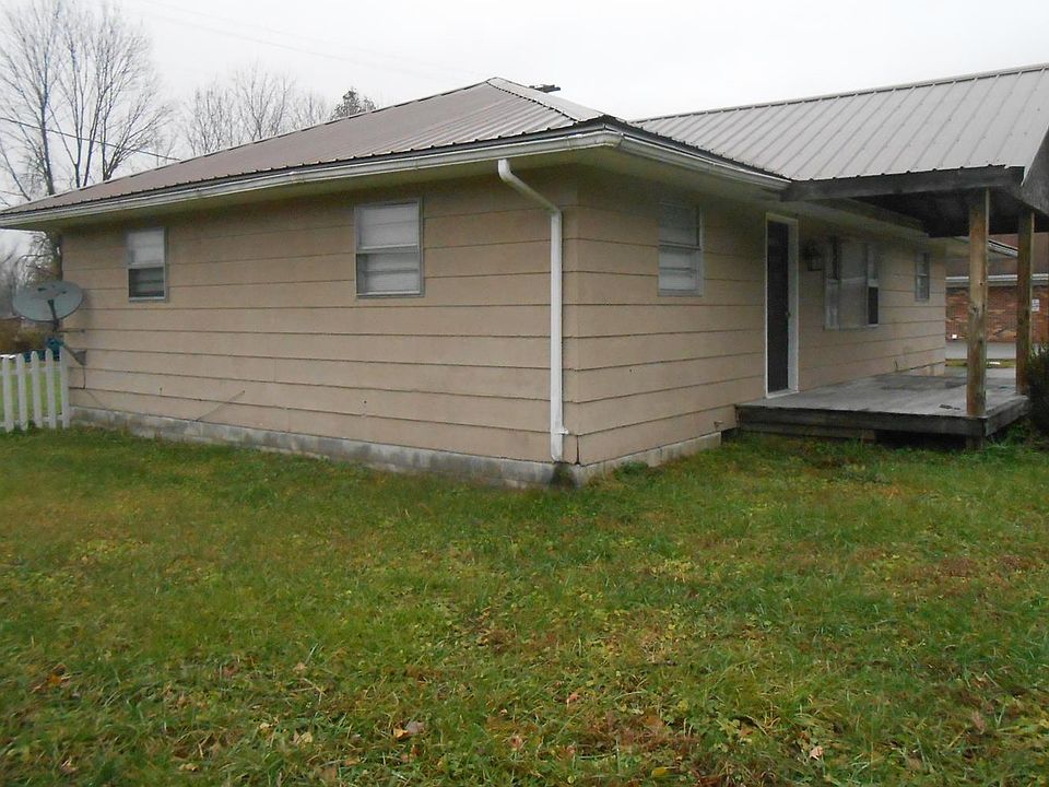 1st image of 1082 E College Ave