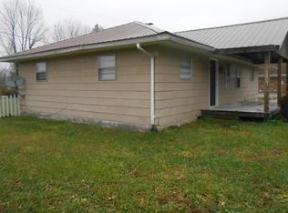 1082 E College Ave, Stanton, KY 40380