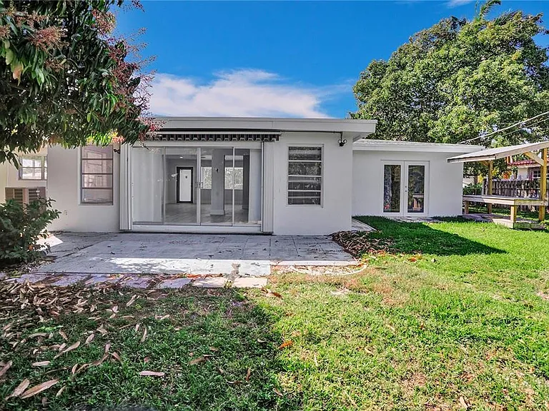 1013 SE 14th Ct — Photo 41