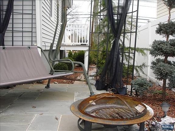 5th image of 25-20 Berdan Ave #1X
