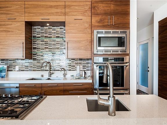 4th image of 5277 E Ocean Blvd