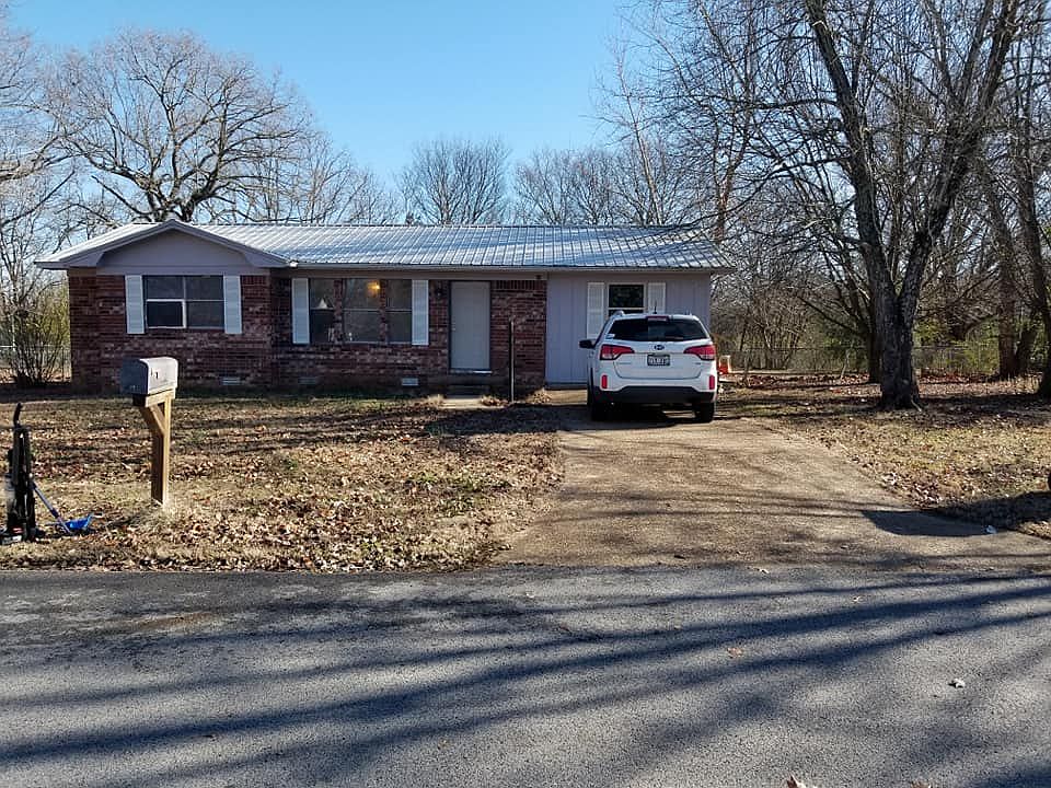 1st image of 19 Southern Dr