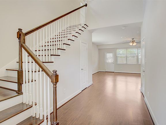 3rd image of 9206 Drewberry St