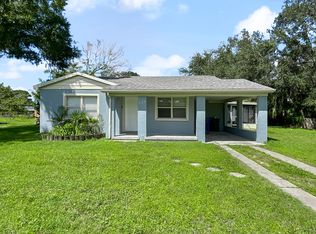 203 5th Ave NW, Ruskin, FL 33570
