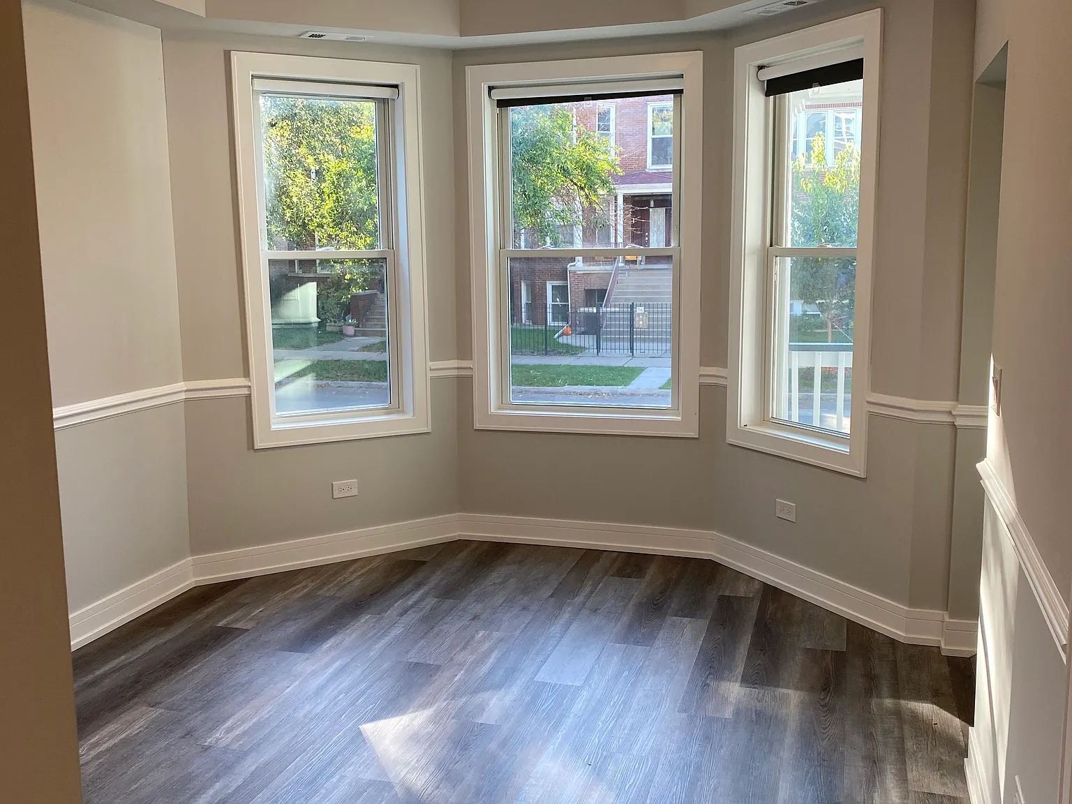 2 bed, 1100 sqft, $2,300 — Photo 2