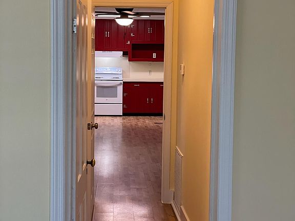 3rd image of 106 S Dooley St #106B