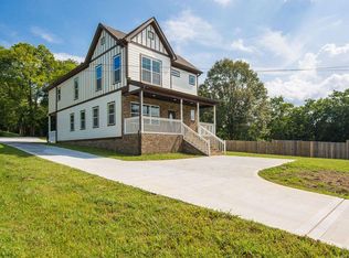 913 Hospital Dr, Madison, TN 37115