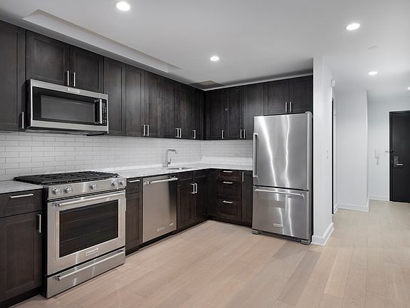 3rd image of 21 W End Ave #1109