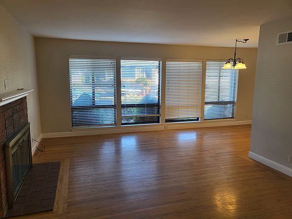 3rd image of 2535 Trenton Dr