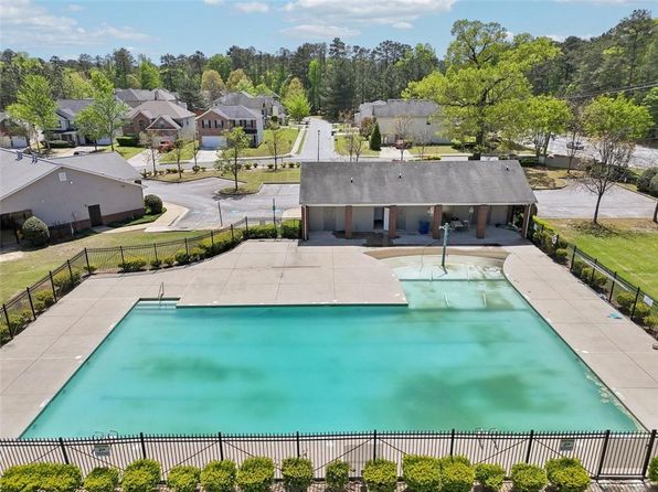 6904 Estepona St, Atlanta, GA 30349