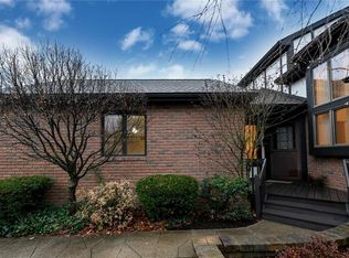 403 Pebblebrook Dr SW, North Canton, OH 44709