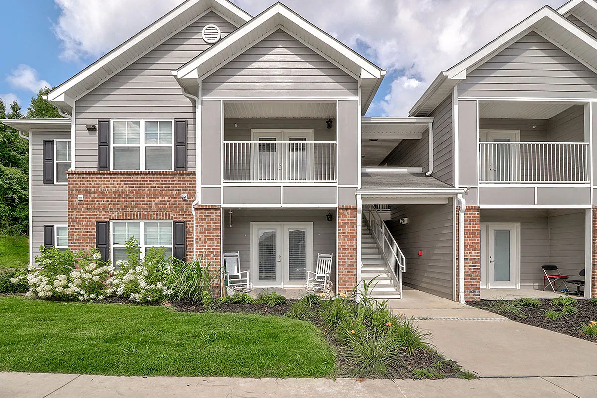 Oliver Crossing - 105 Beech St