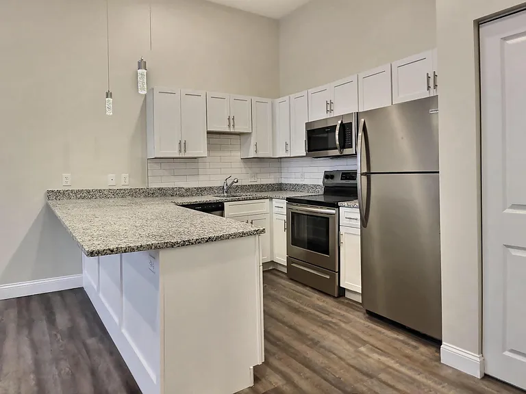 82 Concord St #4C — Photo 1