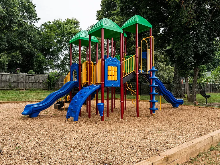 Central Pointe — Photo 46